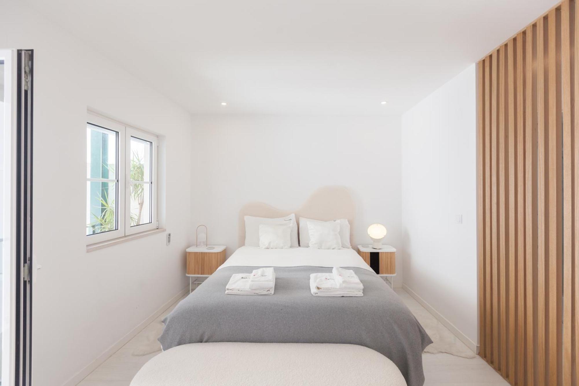 Flh Portas Do Sol White Design Flat Lissabon
